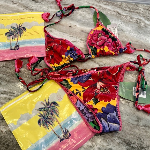 NWT! Farm Rio Winter Chita Reversible Bikini Set Size M (Rare find) - Picture 5 of 11